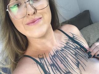 I'm 25 Yrs Old! I'm A Live Chat Delightful Girl And I Am Named Suaxxxx
