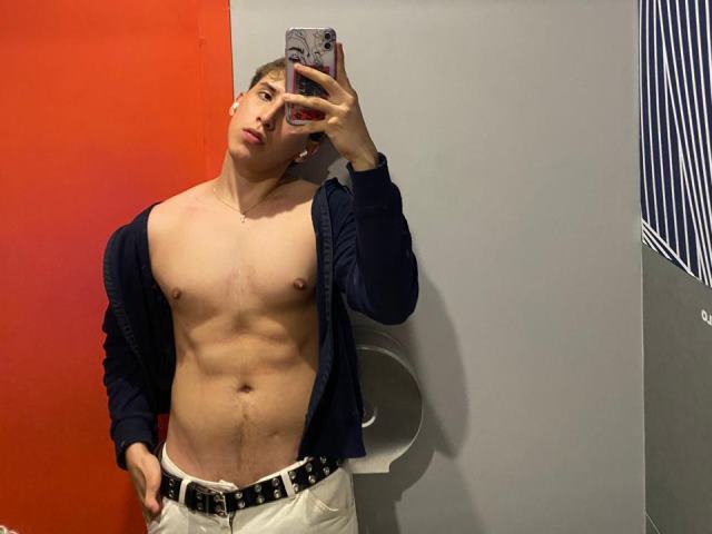 Watch  Apolo_277 live on cam at ImLive