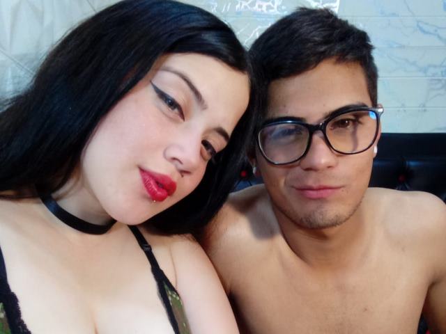 Watch  MarkAndMafee live on cam at ImLive
