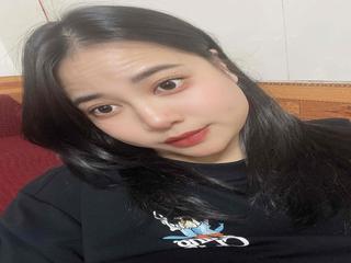 Image 2 of Miumiu6162, female webcam model, 25 years old, on live webcam