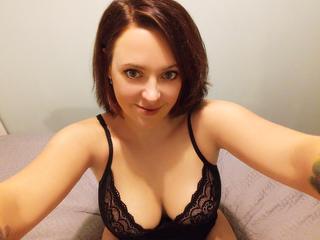 LovlySamanthiee nude live cam
