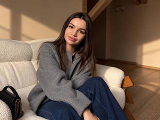 AriaValee live on ImLive