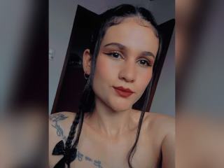 I'm A Sex Chat Provocative Honey, I'm 23 Yrs Old, I Am Named ValerieCollins
