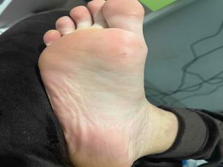 Image 3 of Isabelgarner437, female webcam model, 26 years old, on live webcam