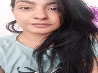 Image 2 of kisylane, female webcam model, 36 years old, on live webcam